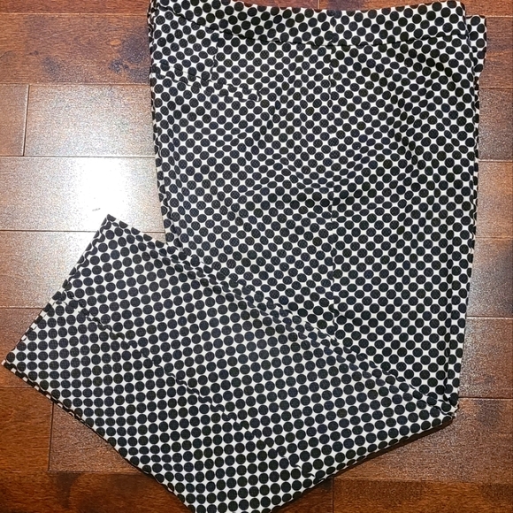 Capri pants - Picture 1 of 4